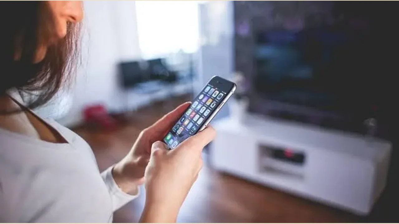 News: Yandex tests shoppable advertising on smart TVs via QR-code product cards