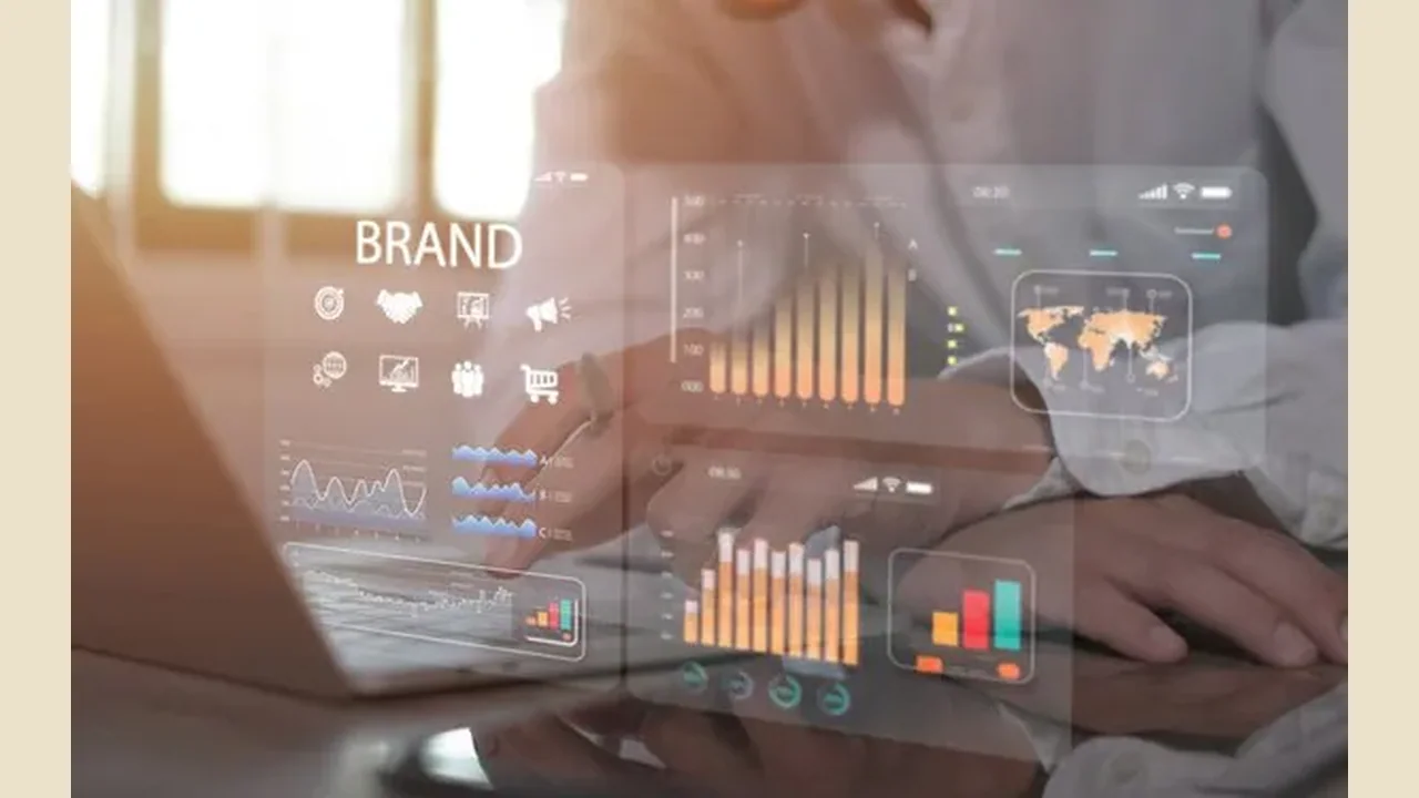 Google conectează Analytics cu Business Profiles și adaugă metrici locale în rapoarte